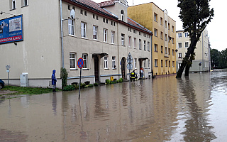 Trwa sprzątanie po powodzi w Elblągu. Mieszkańcy, którzy ucierpieli mogą liczyć na pomoc